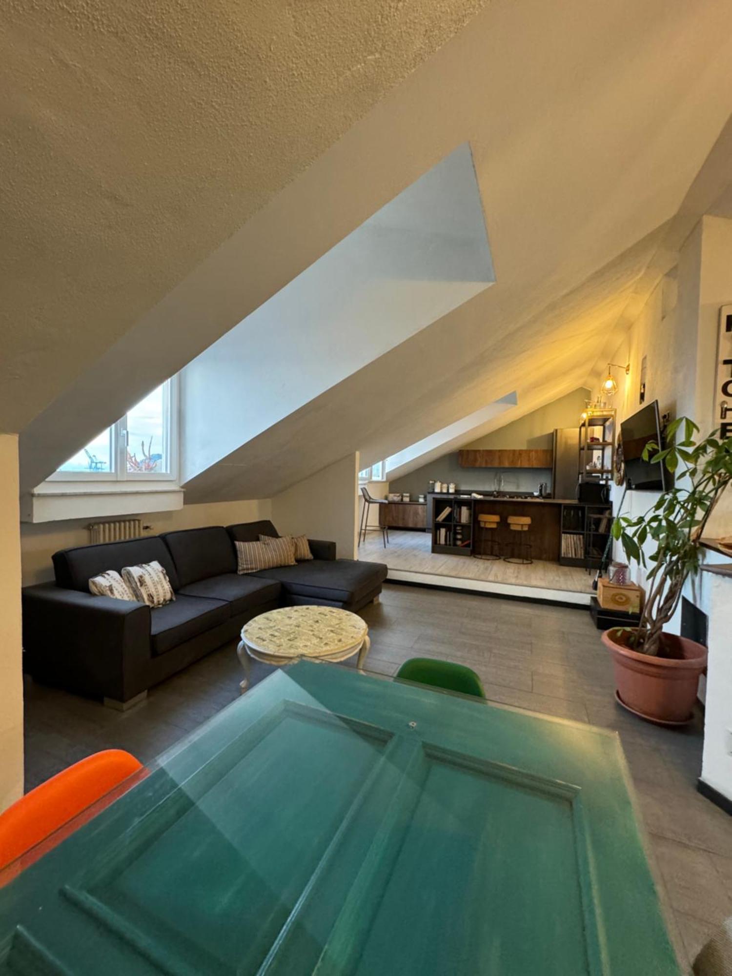 Ferienwohnung Mansarda Vista Mare A Zinola Savona Exterior foto